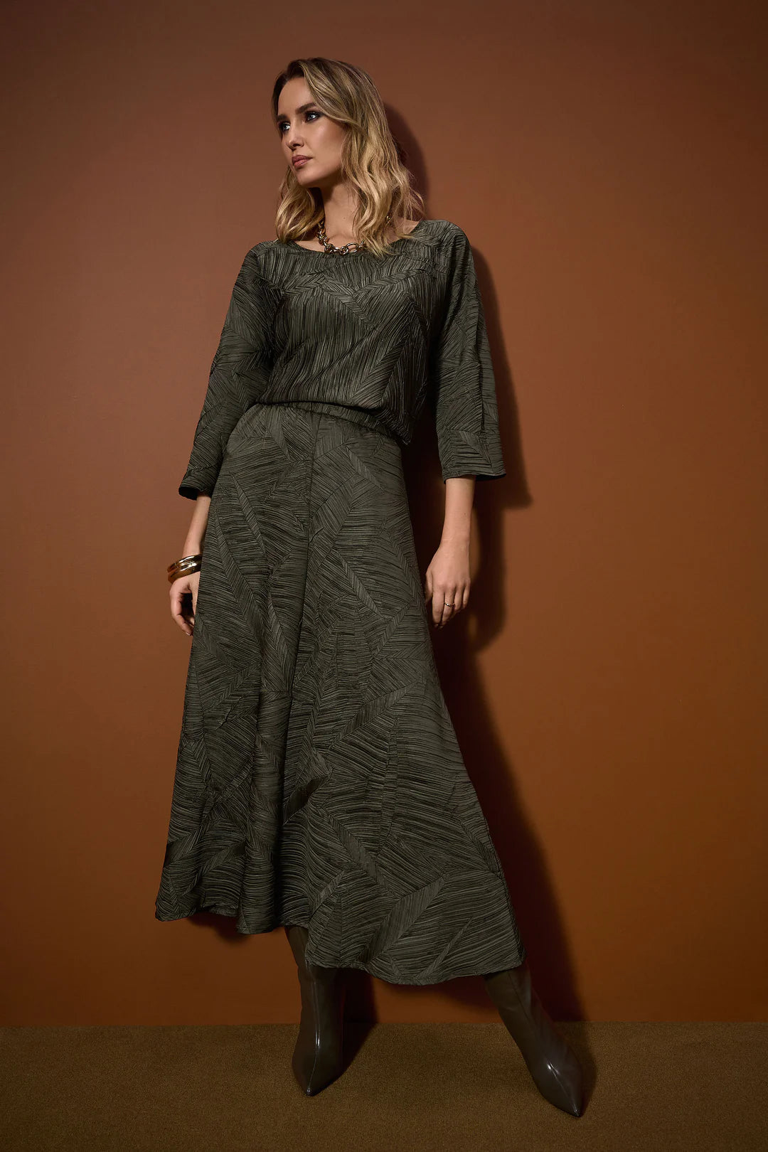 JOSEPH RIBKOFF Avocado Pleated Satin Boxy Top