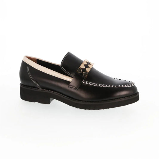 ALL BLACK Clip & Stitch Loafer