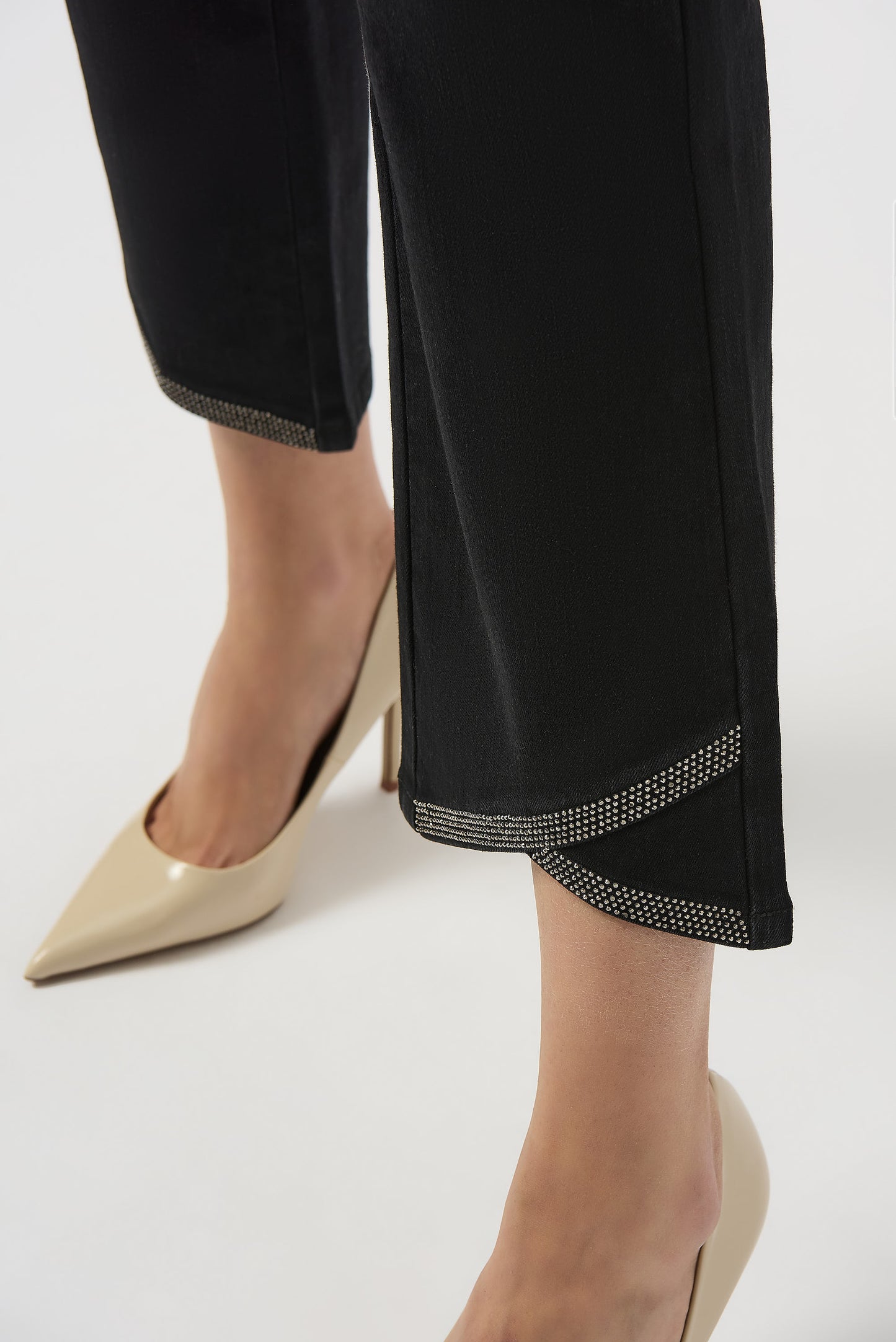 JOSEPH RIBKOFF Black pant crystal embellishment