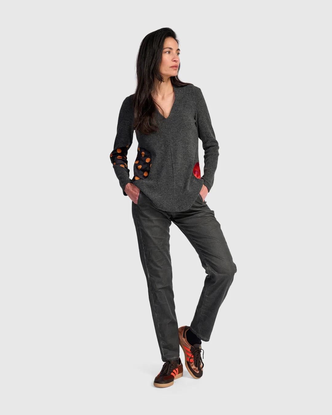 ALEMBIKA LOTTIE V-NECK TOP, CARBON/DOTS Regular price